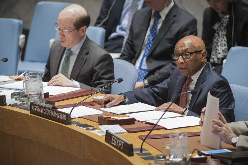 Tayé-Brook Zerihoun (right), Assistant Secretary-General for Political Affairs, briefs the Security Council on piracy and armed robbery at sea in the Gulf of Guinea. At left is Liu Jieyi, Permanent Representative of the People’s Republic of China to the UN and President of the Council for April.