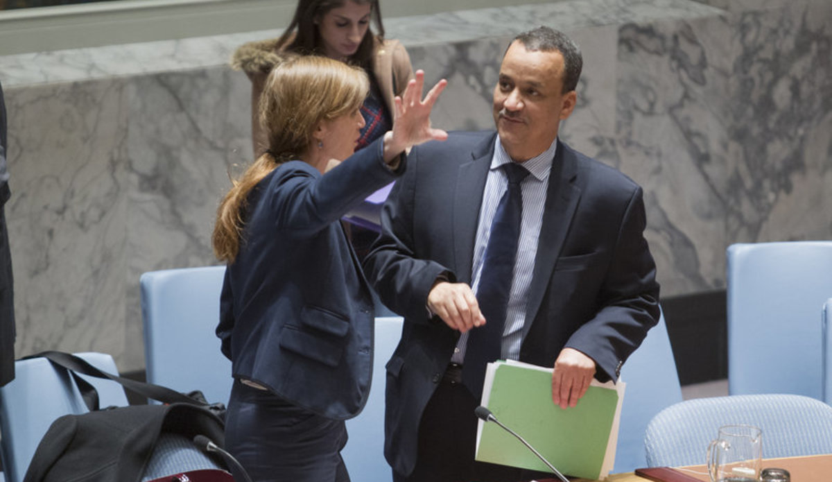 Samantha Power (left), United States Permanent Representative to the UN and President of the Security Council for December, speaks with Ismail Ould Cheikh Ahmed, the Secretary-General's Special Envoy for Yemen, at the Council’s meeting on the situation in Yemen.