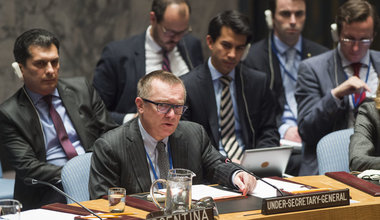 Jeffrey Feltman, Under-Secretary-General for Political Affair, briefs the Security Council at its meeting on the situation with respect to piracy and armed robbery at sea off the coast of Somalia.